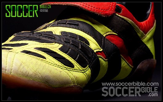 历史长廊——阿迪达斯猎鹰限定配色Accelerator Liga