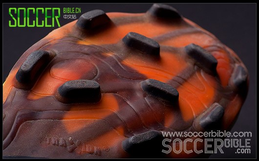 历史长廊——阿迪达斯猎鹰限定配色Accelerator Liga