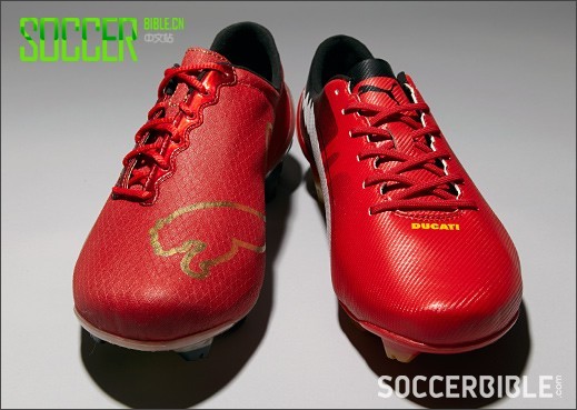 Speed Battle: PUMA evoSPEED Ducati SL vs v1.815 Ferrari - Football Boots
