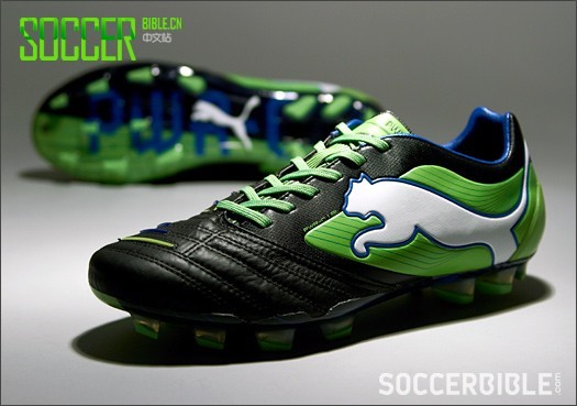 彪马 PowerCat 1.12足球鞋——黑/绿/蓝
