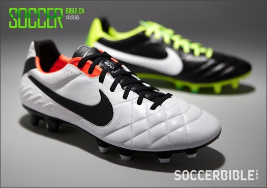 耐克传奇4代足球战靴- 黑白玫红/黑白绿