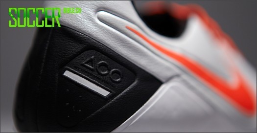 Nike CTR360 Maestri III //