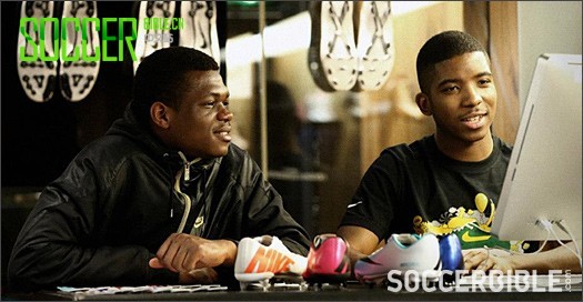 Aaron Lennon Delivers Custom Built Nike Mercurial Vapor IXs - Football News