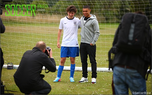 ˹¿˹¡Ų׻ĸУͿӢ