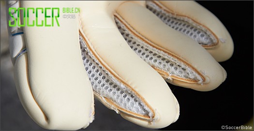 Play TestUhlsport Ergonomic Bionik+ X-Change GK 