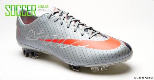 SoccerBible历史长廊——签名球鞋博物馆