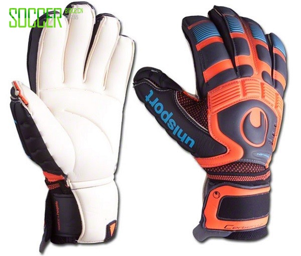  Top 5 Goalkeeper Gloves to Take a Look at