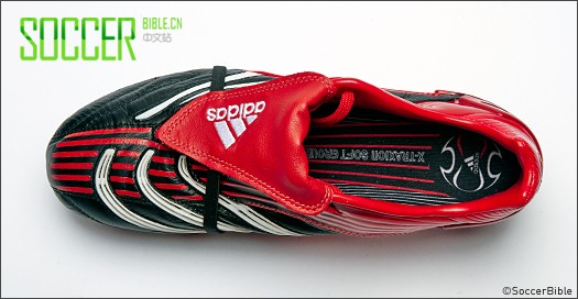 SoccerBibleʷȡ˫adidas Predators 