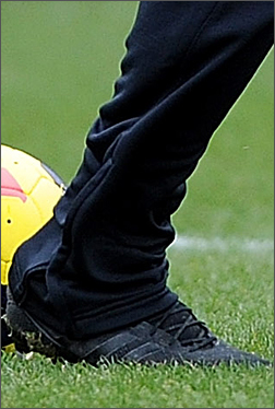 #Աʵ#˹ѵдصadidasЬ 