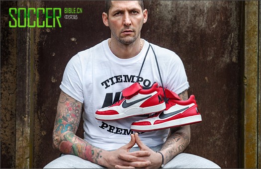 Nike Launch Tiempo 