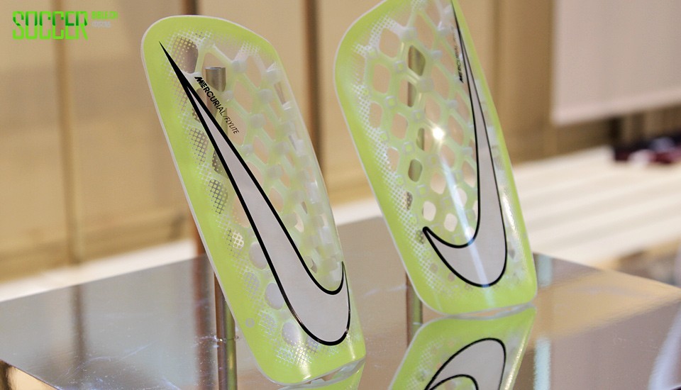 Ϳ˽ȫMercurial FlyLiteȰ