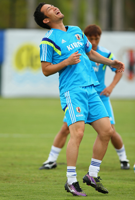 Maya Yoshida (Japan) Mizuno Wave Ignitus III