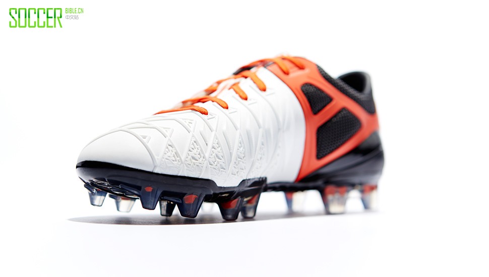 umbro-ux1-white-orng-img2