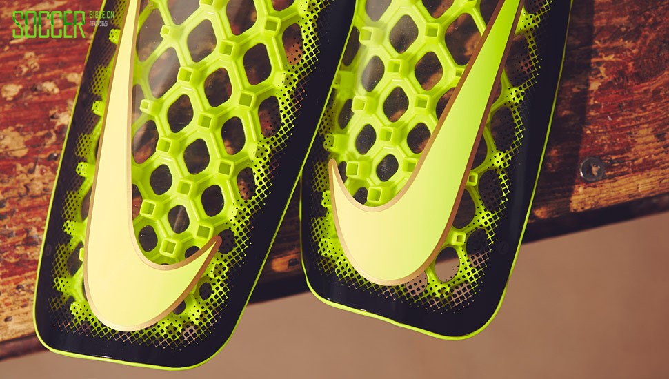 nike_flylite_shin_pads_img3