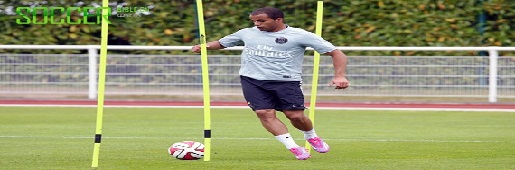 ����ʥ�ն�����Աѵ���д��Ű��ϴ�˹����ɫPredator��F50սѥ