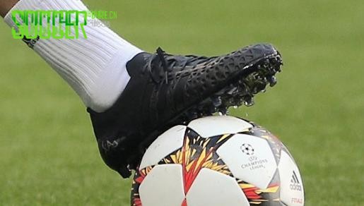 ά¡ԴԭЬ : Boot Spy : Soccer Bible