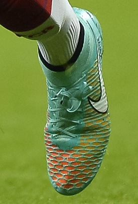 Mario Götze (Bayern Munich) Nike Magista Obra