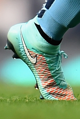 Eliaquim Mangala (Manchester City) Nike Magista Obra