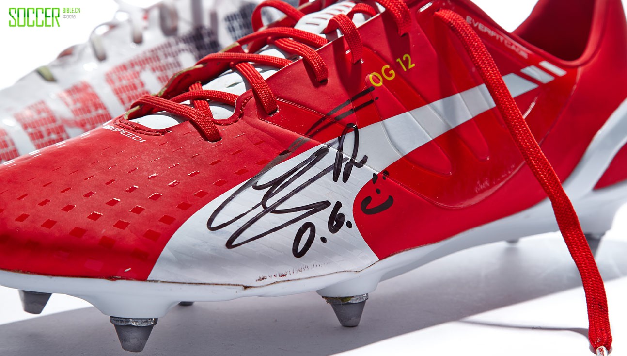 puma_signed_match_worn_boots_og_sc_img1