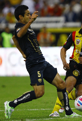 Luis Fuentes (Pumas) adidas f50 adizero