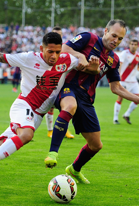 Andres Iniesta (Barcelona) Nike Magista Obra