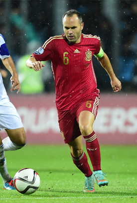Andres Iniesta (Spain) Nike Magista Obra