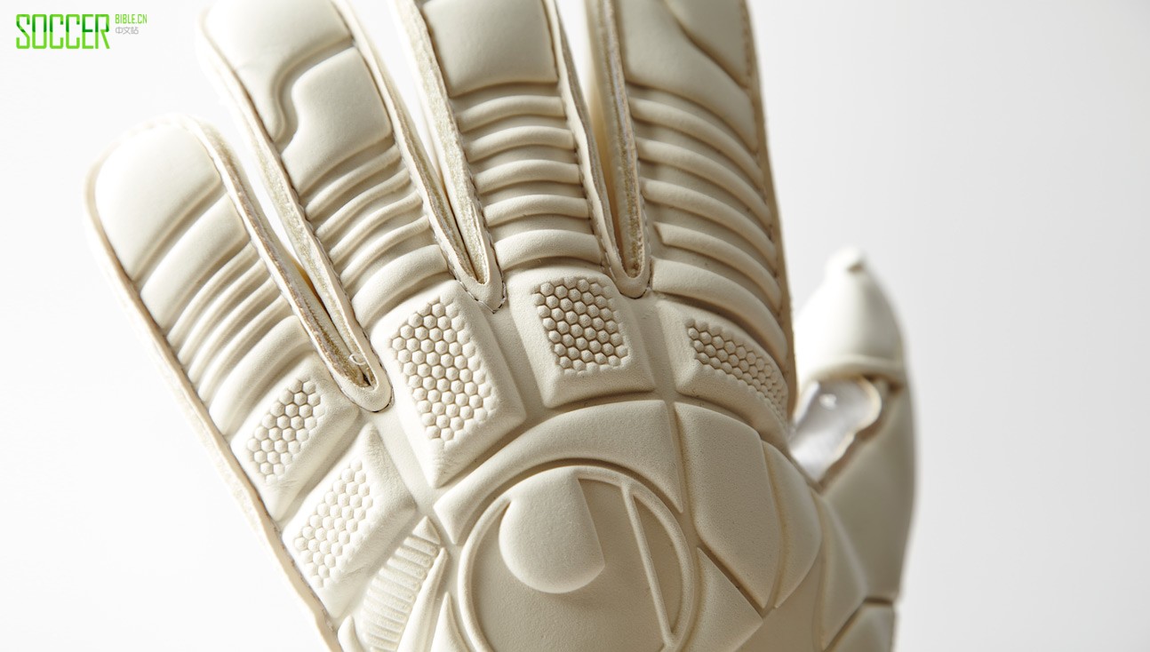 uhlsport_eliminate_white_black_img1