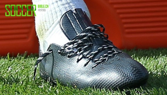 ˹ѵдһAdizero F50