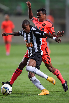 Vitor (Sport Recife) Mizuno Morelia