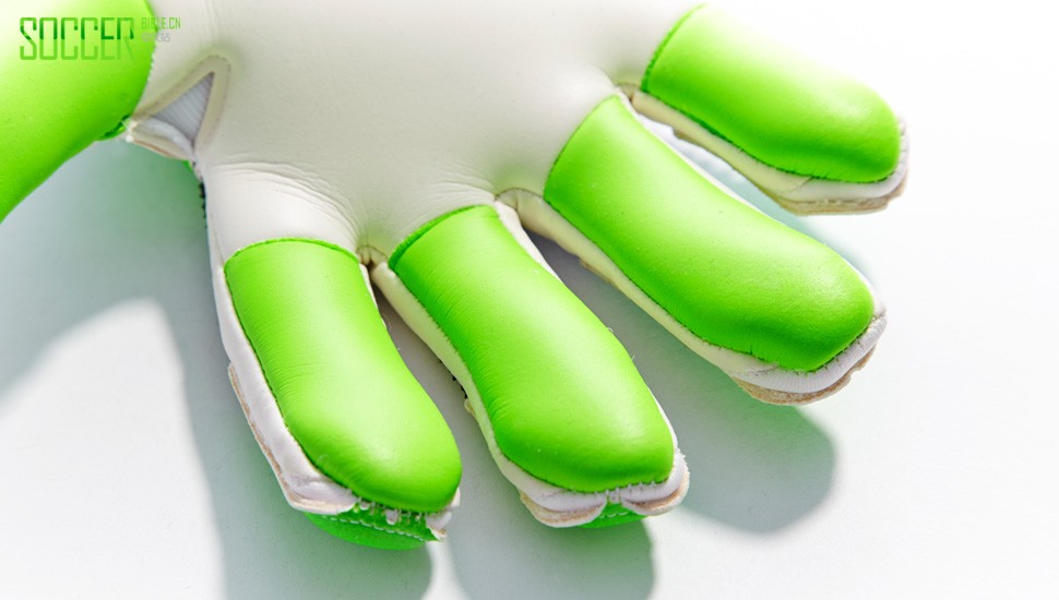 adidas_predator_gloves_zones_neuer_green_img3