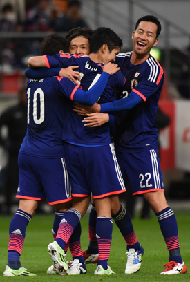 Maya Yoshida (Japan) Mizuno Wave Ignitus III