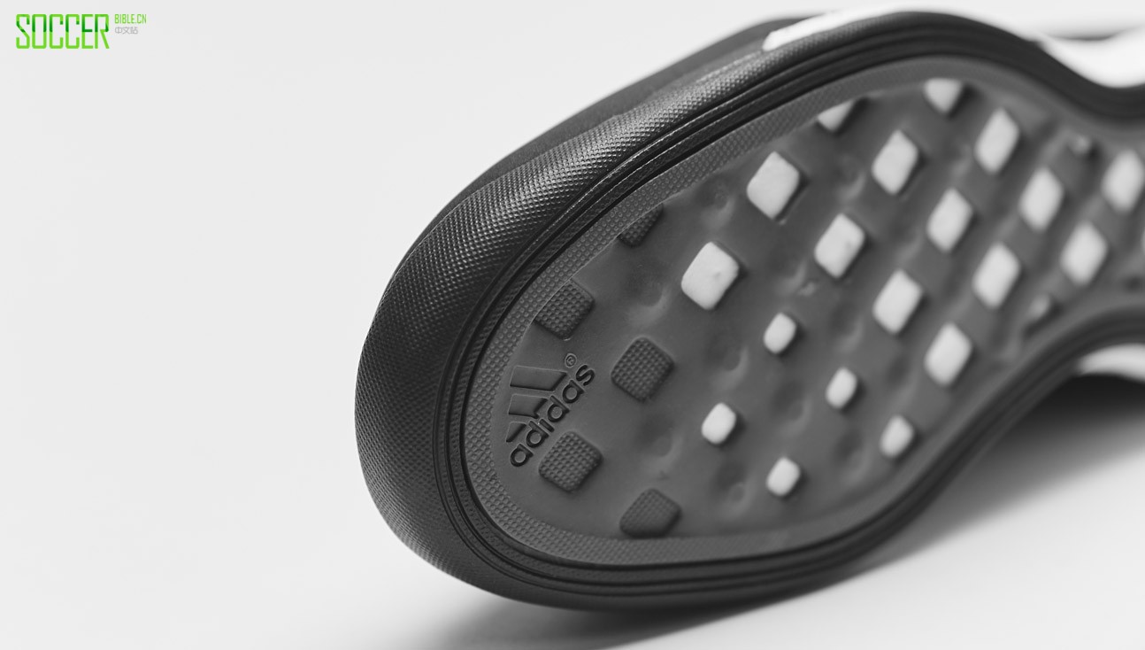 adidas-messi-free-football-img9