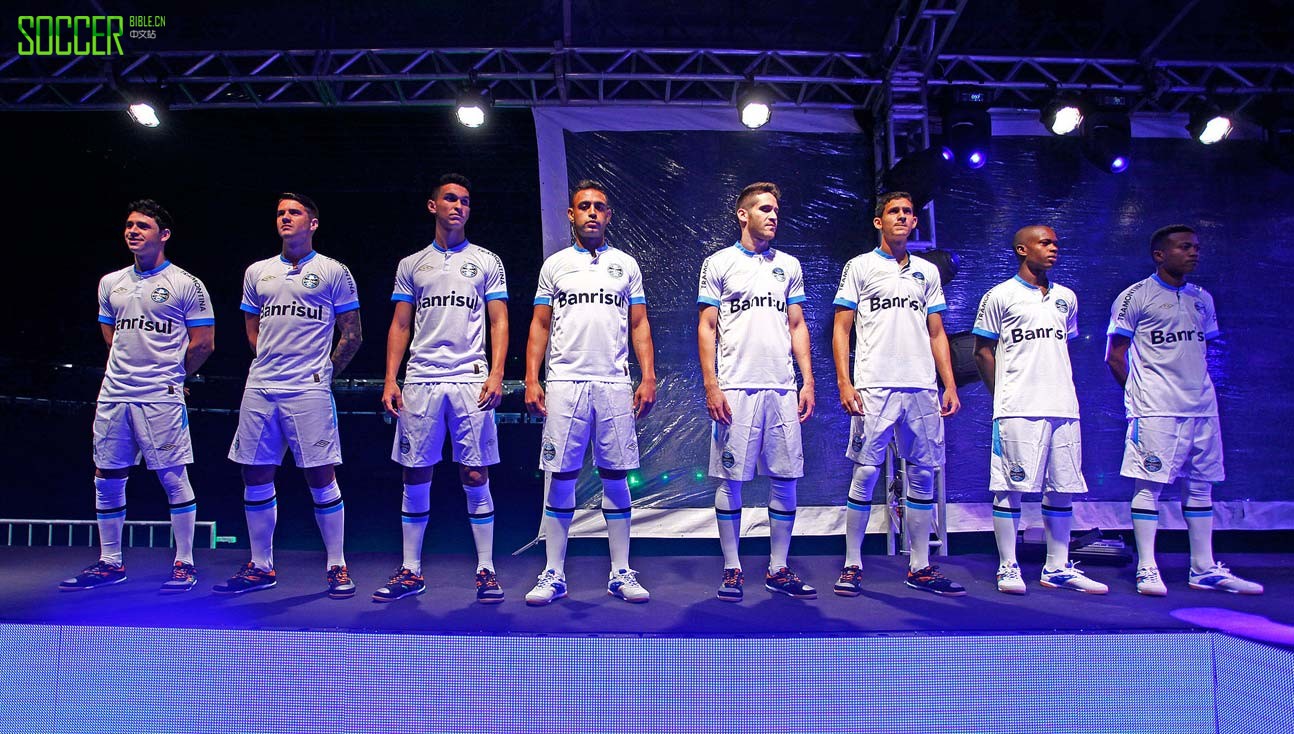umbro-gremio-2015-kit-launch-img2