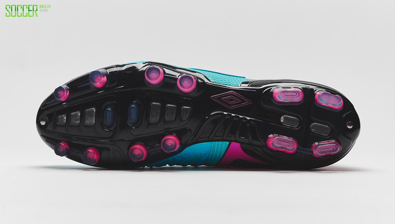 umbro-ux1-blue-atoll-img4