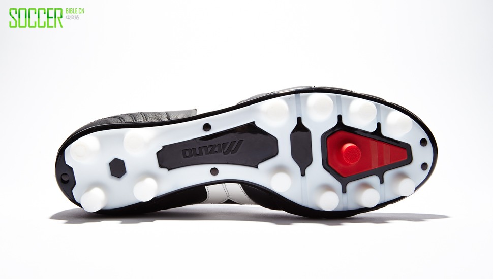 mizuno_runbird_black_white_img2