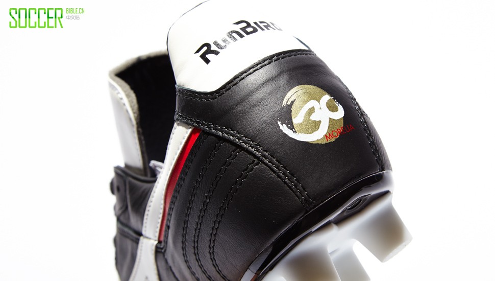 mizuno_runbird_black_white_img5