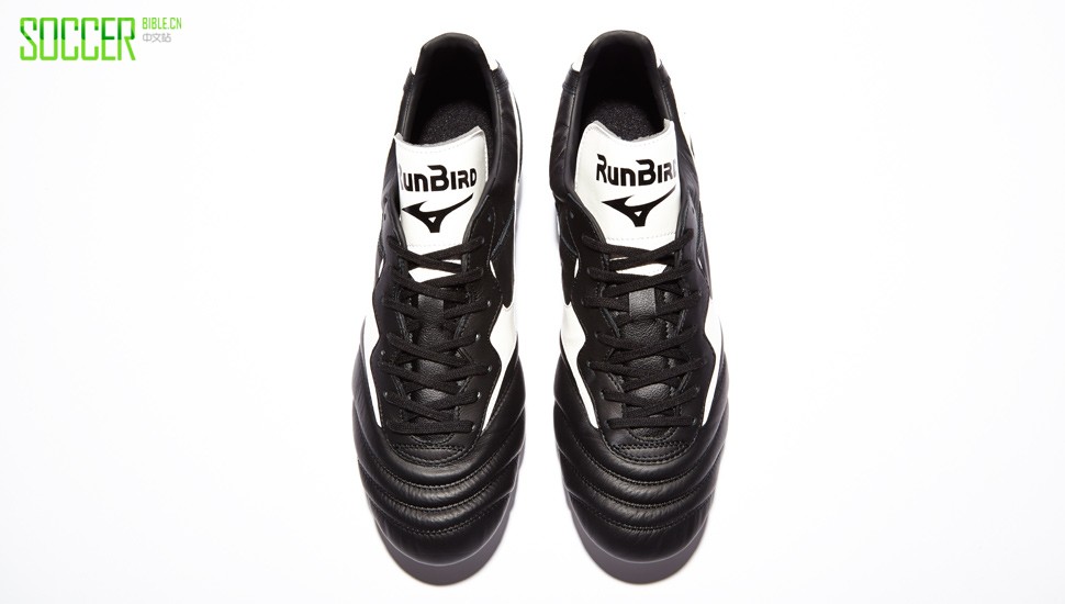 mizuno_runbird_black_white_img7