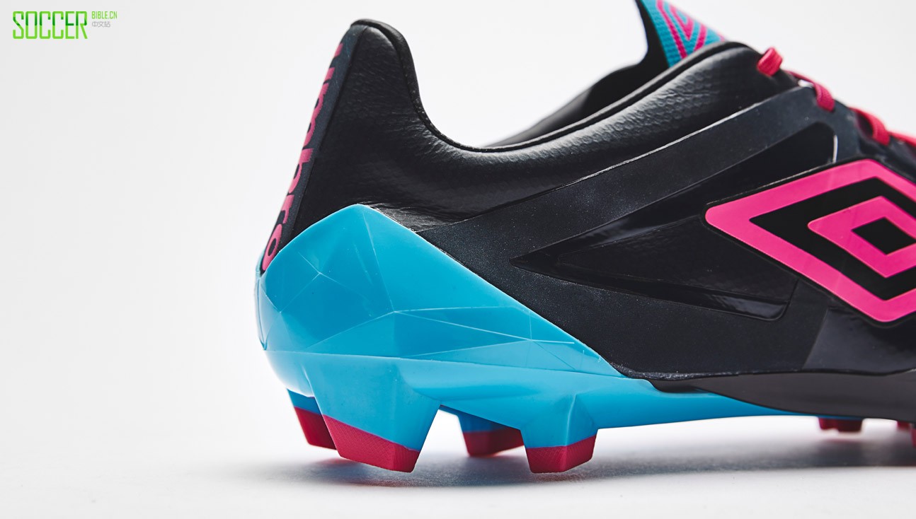 umbro-velocita-blk-blue-img4