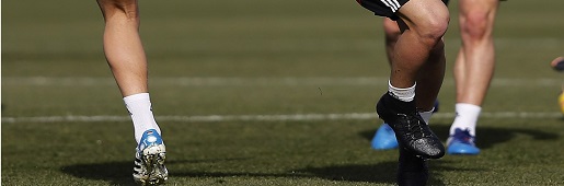 ��˹��ѵ���д���Hypervenom IIսѥ