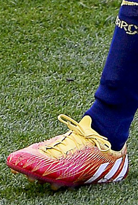 Xavi (Barcelona) adidas Predator Instinct