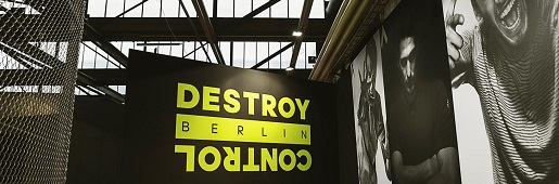 �����ϴ�˹������ء��ڰ�����ʽ���Ƴ���