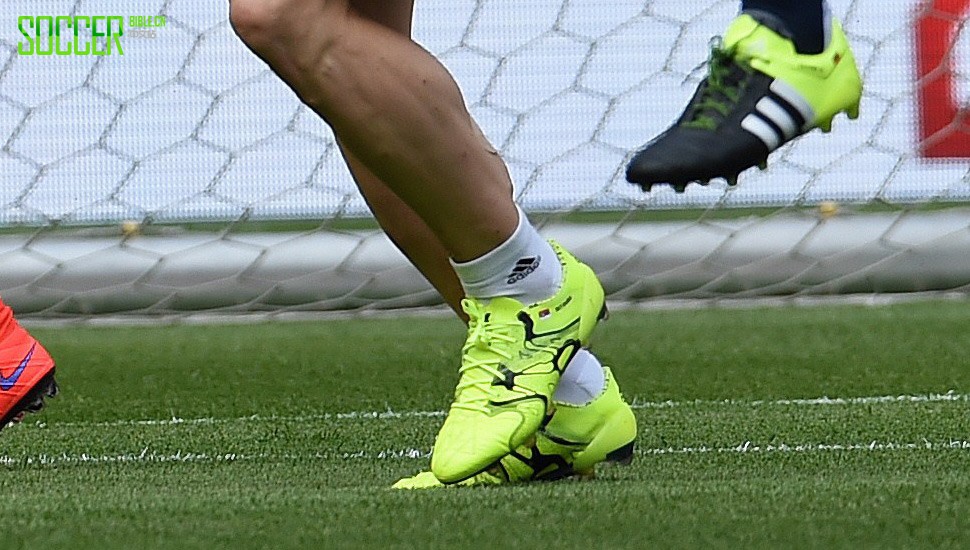 ʩκ˹̩Ŷư汾adidas Xϵսѥ