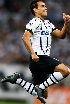 Jadson (Corinthians) adidas X15.1
