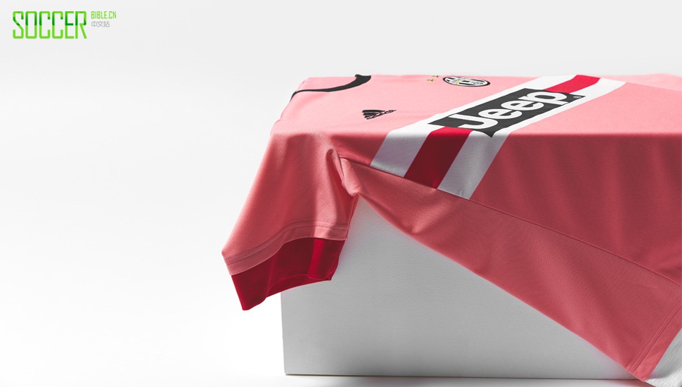 juve-away-closer-look-img8