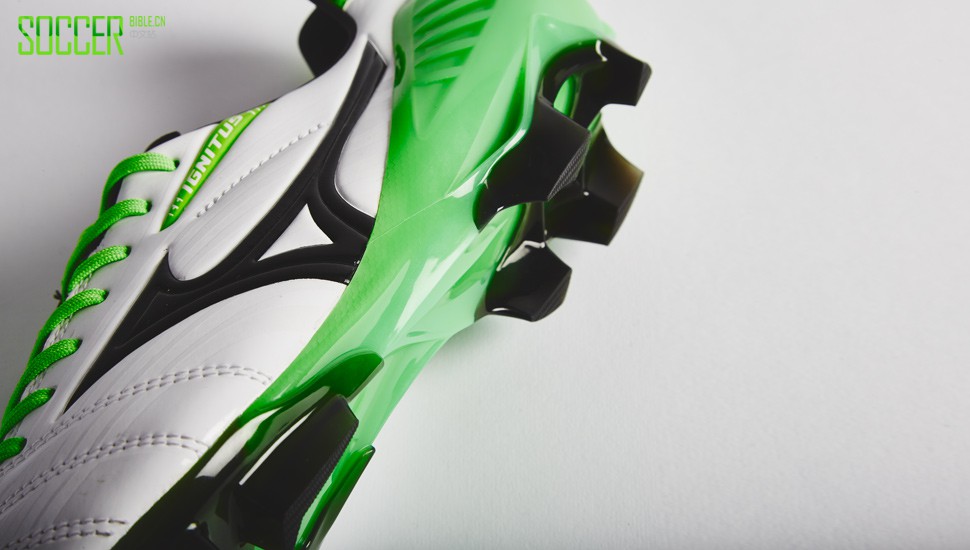 Mizuno Wave Ignitus 3-5