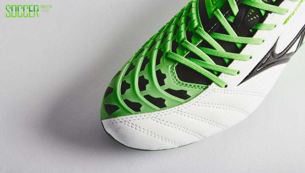 Mizuno Wave Ignitus 3-6