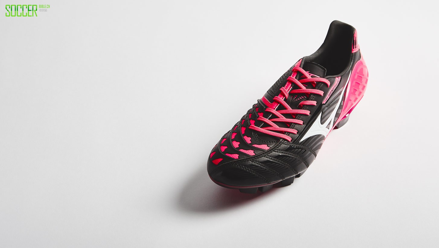 ignitus-iii-blk-pink-img2