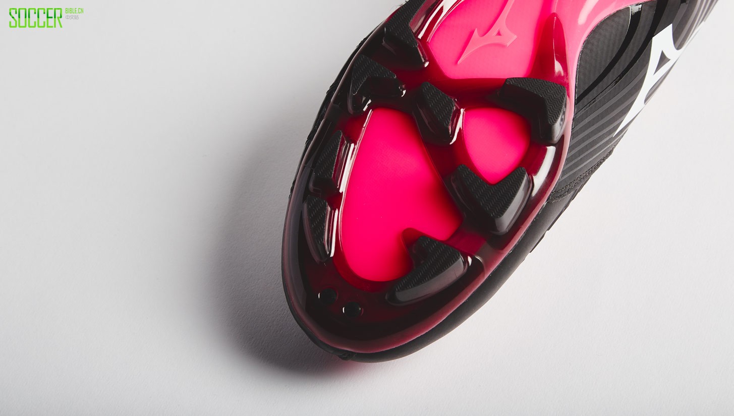 ignitus-iii-blk-pink-img3