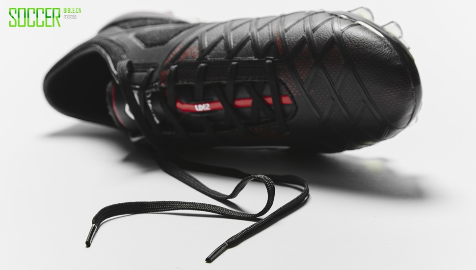 umbro-ux-2-red-black-2