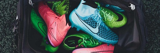 ������˹��������˹��ͷ�µ��Ϳ�����籩ϵ������Ь